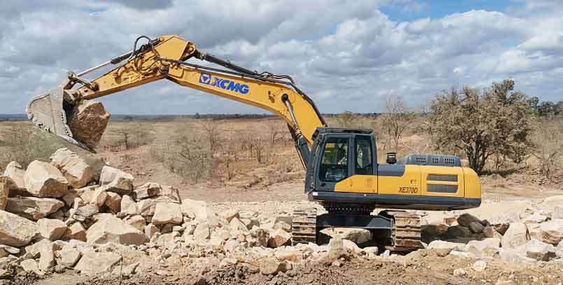 Construction earthwork of XE370D expressway
