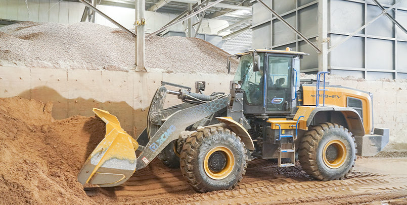  XC968-EV Gravel Plant